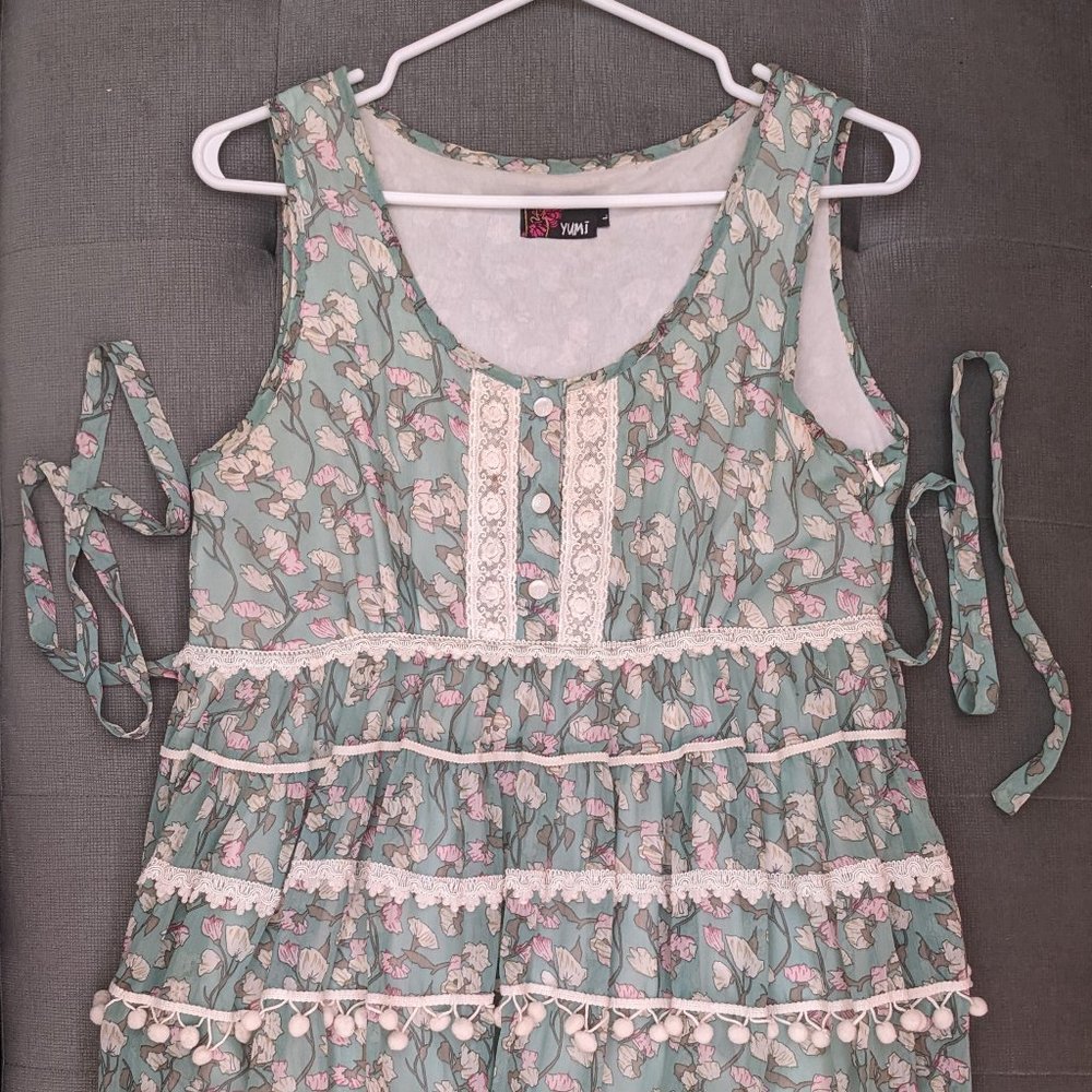 Shabby Chic Yumi Floral and Lace Mini Dress